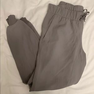 Lululemon On The Fly Joggers, Olive Green, size 8
